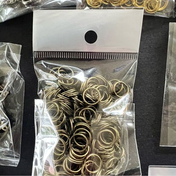 Over 10 Bundles of Jewelry Making Supplies - Picture 8 of 11